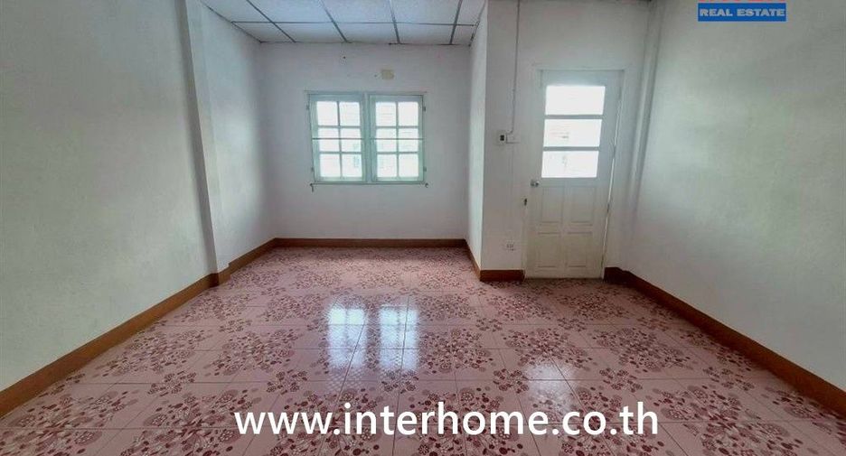 For sale 2 bedrooms townhouse in Lat Lum Kaeo, Pathum Thani