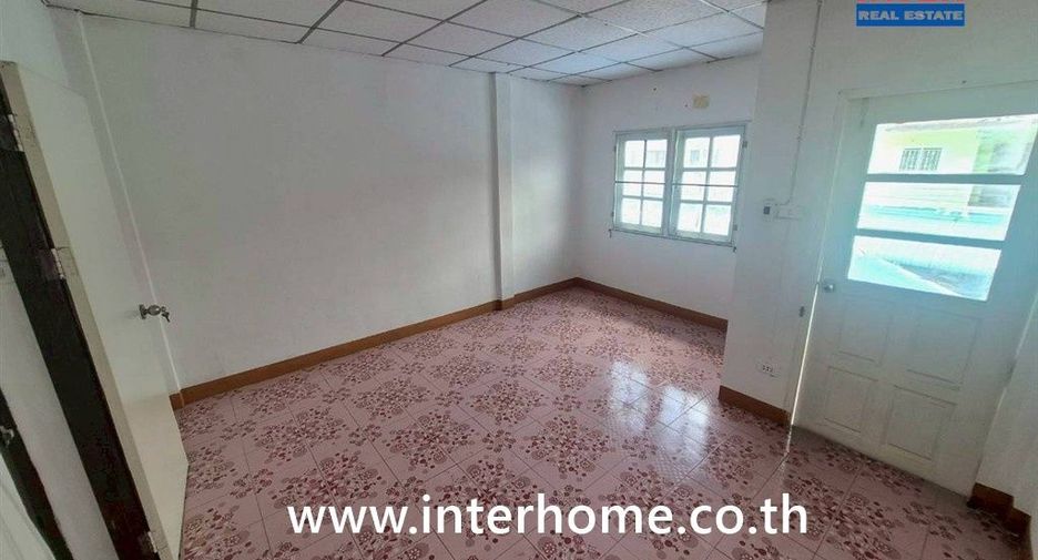 For sale 2 bedrooms townhouse in Lat Lum Kaeo, Pathum Thani