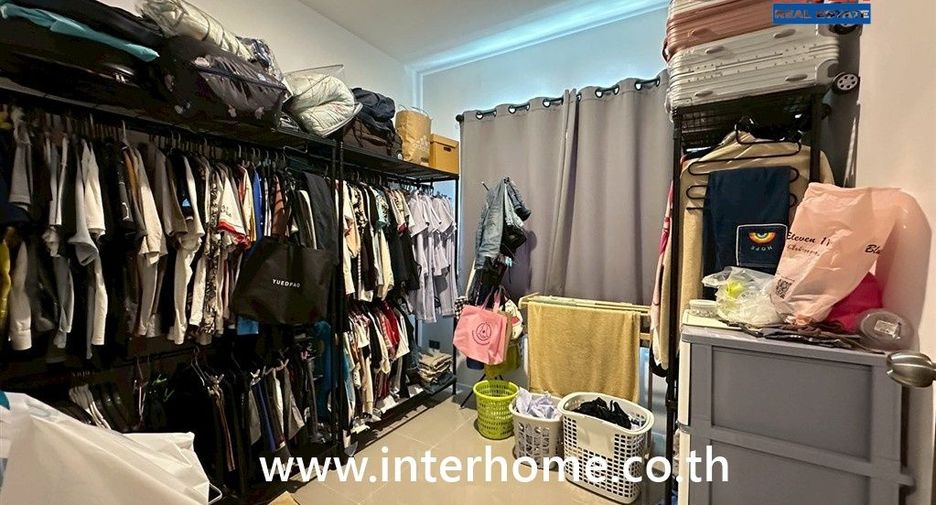 For sale 3 bedrooms townhouse in Khlong Luang, Pathum Thani