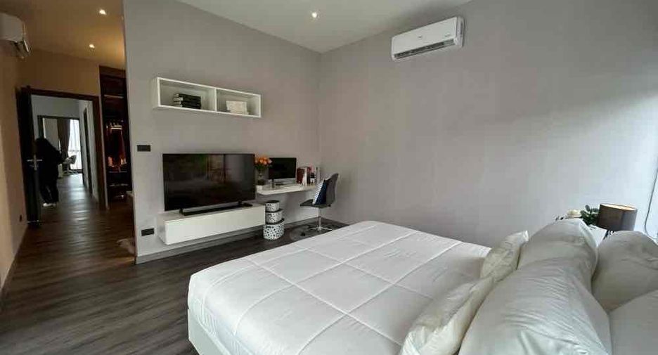 For rent 4 bedrooms villa in Mueang Chiang Mai, Chiang Mai