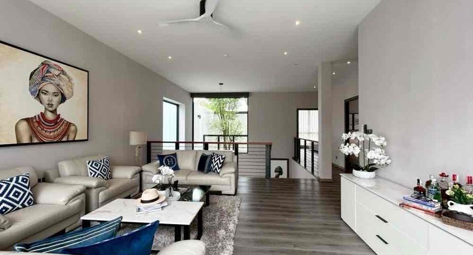 For rent 4 bedrooms villa in Mueang Chiang Mai, Chiang Mai