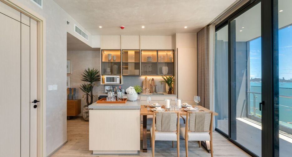 For sale 3 ベッドルーム condo in Bang Lamung, Chonburi