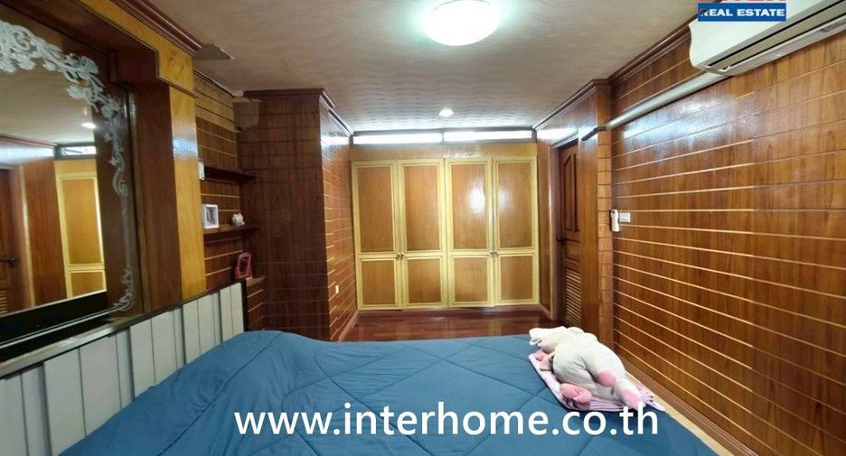 For sale 6 bedrooms house in Din Daeng, Bangkok