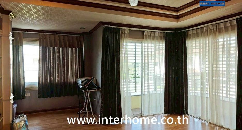 For sale 6 bedrooms house in Din Daeng, Bangkok