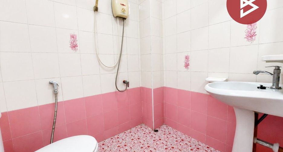 For sale serviced apartment in Mueang Udon Thani, Udon Thani