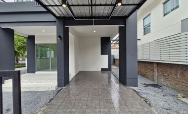 Casa en venta de 3 habitaciones en Bang Phli, Samut Prakan