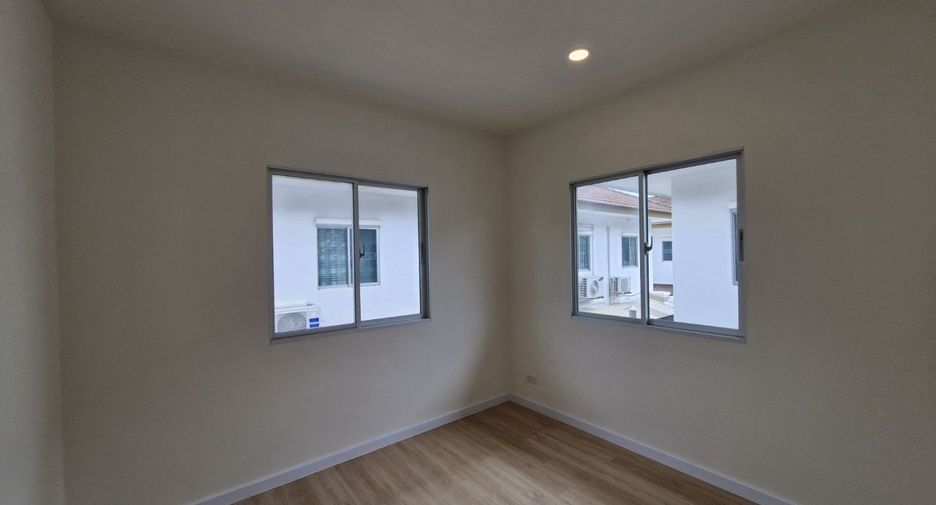 Casa en venta de 3 habitaciones en Bang Phli, Samut Prakan