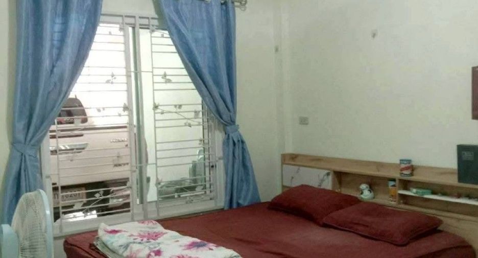 Reihenhaus zum Kauf mit 2 Zimmer in Si Racha, Chonburi