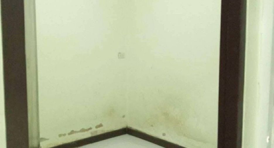 Reihenhaus zum Kauf mit 2 Zimmer in Si Racha, Chonburi