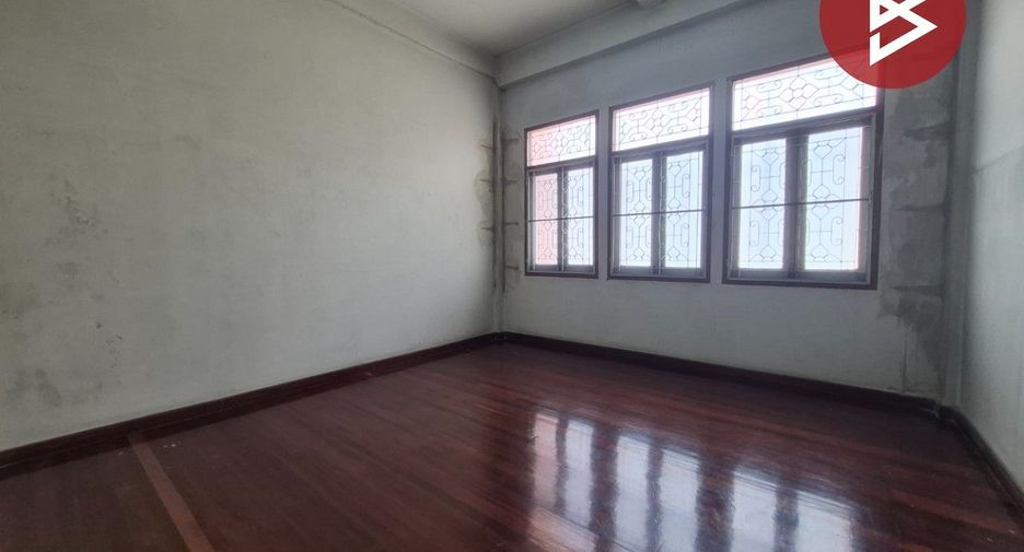Gewerbefläche zum Kauf mit 1 Zimmer in Mueang Ratchaburi, Ratchaburi