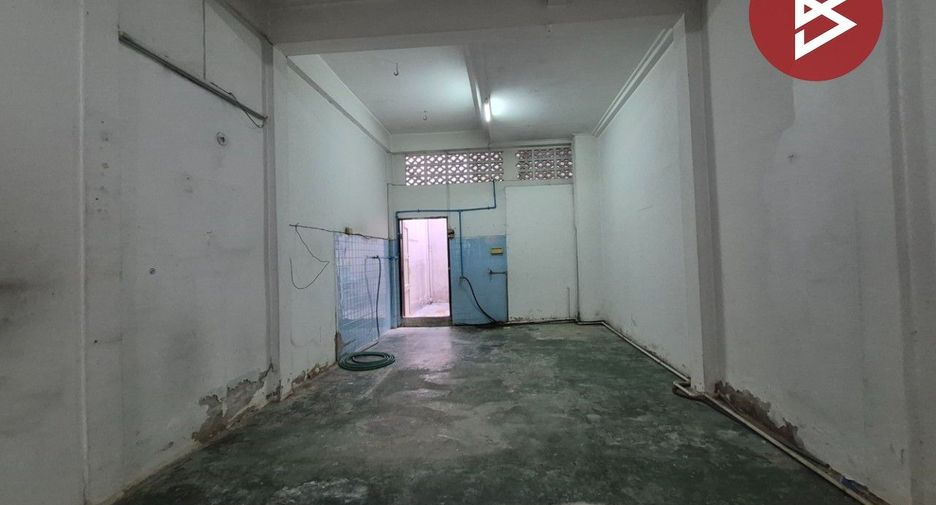 Gewerbefläche zum Kauf mit 1 Zimmer in Mueang Ratchaburi, Ratchaburi
