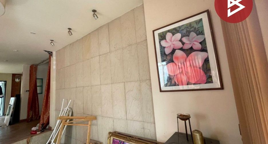 Casa adosada en venta de 2 habitaciones en Khlong Sam Wa, Bangkok