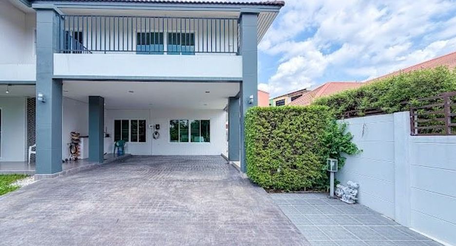 Haus zum Kauf mit 5 Zimmer in Bang Khen, Bangkok