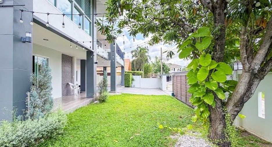 Haus zum Kauf mit 5 Zimmer in Bang Khen, Bangkok