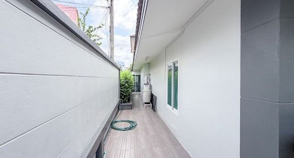 Haus zum Kauf mit 5 Zimmer in Bang Khen, Bangkok