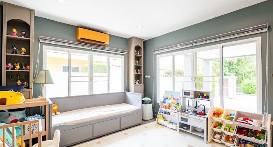 Haus zum Kauf mit 5 Zimmer in Bang Khen, Bangkok