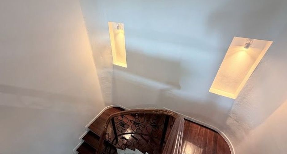 Haus zum Kauf mit 5 Zimmer in Bang Khen, Bangkok