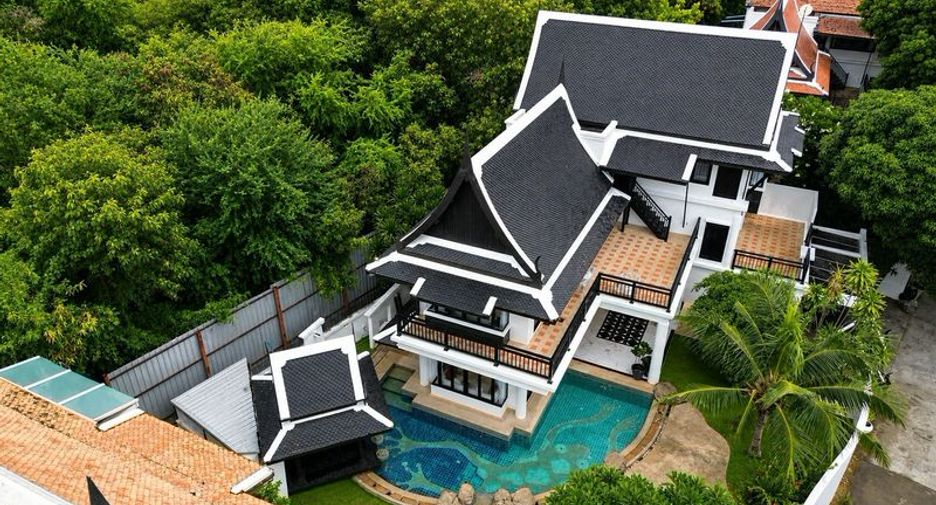 For rent 4 bedrooms villa in Jomtien, Pattaya