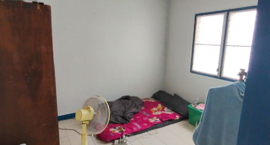 For sale 1 bed condo in Mueang Samut Prakan, Samut Prakan