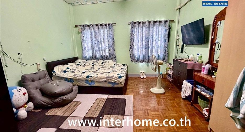 Reihenhaus zum Kauf mit 2 Zimmer in Bang Bua Thong, Nonthaburi