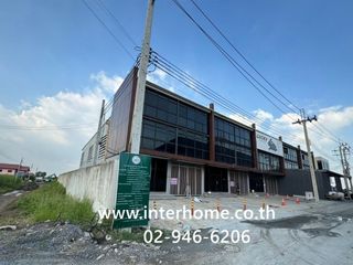 Almacén en venta en Phra Samut Chedi, Samut Prakan