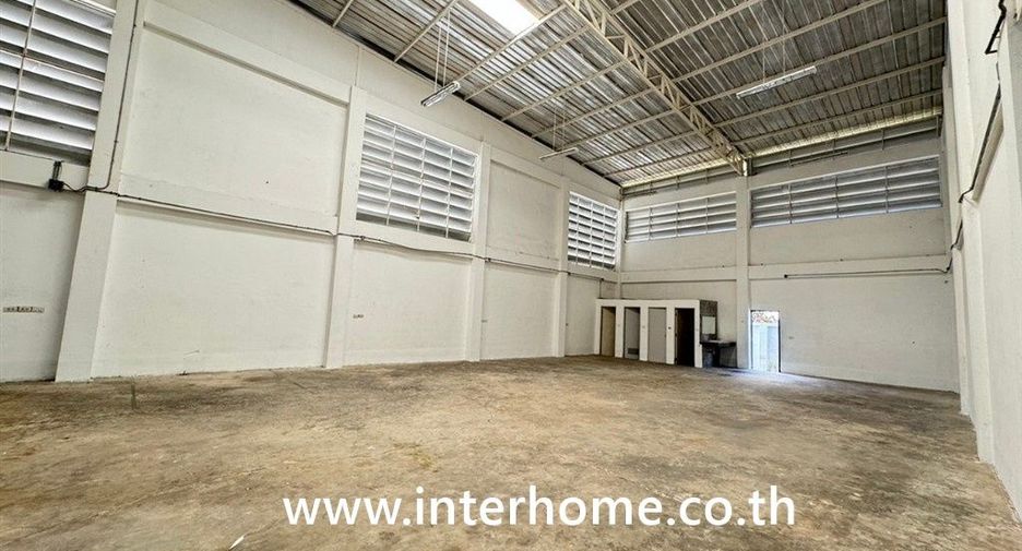 Almacén en venta en Phra Samut Chedi, Samut Prakan