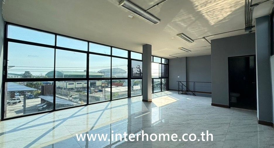 Almacén en venta en Phra Samut Chedi, Samut Prakan