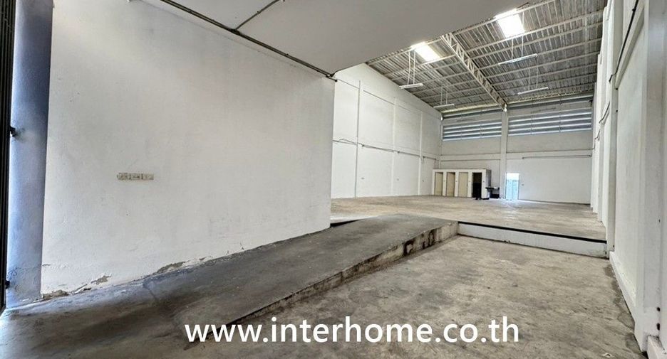 Almacén en venta en Phra Samut Chedi, Samut Prakan