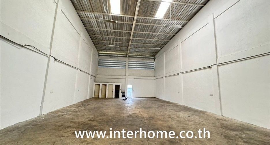 Almacén en venta en Phra Samut Chedi, Samut Prakan