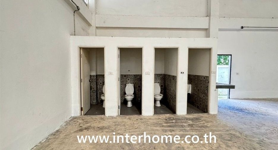 Almacén en venta en Phra Samut Chedi, Samut Prakan