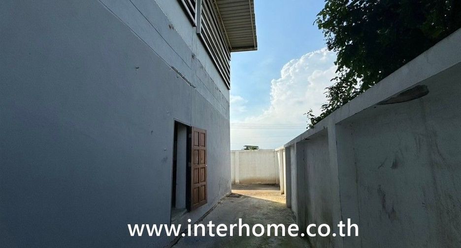 Almacén en venta en Phra Samut Chedi, Samut Prakan