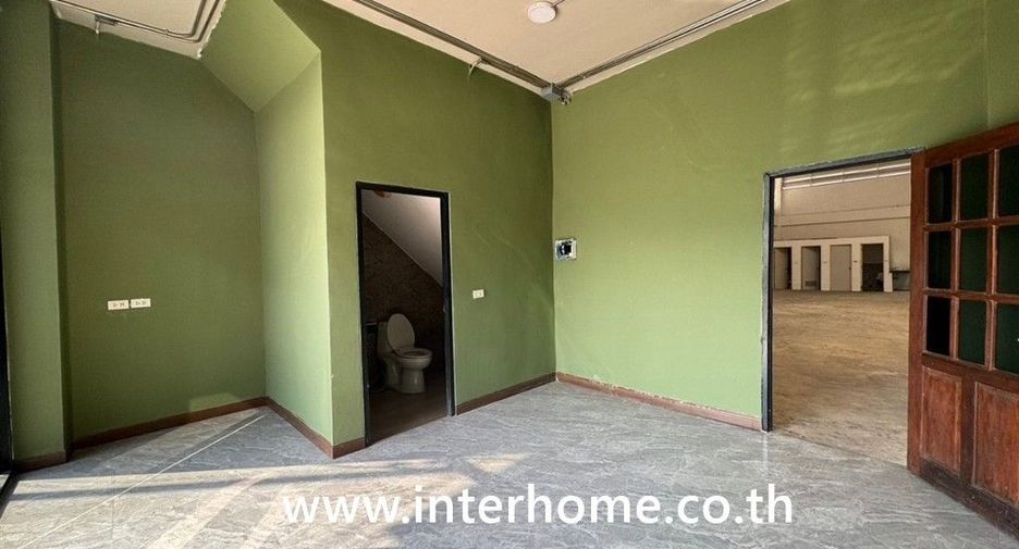 Almacén en venta en Phra Samut Chedi, Samut Prakan