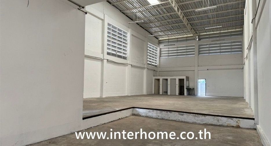 Almacén en venta en Phra Samut Chedi, Samut Prakan