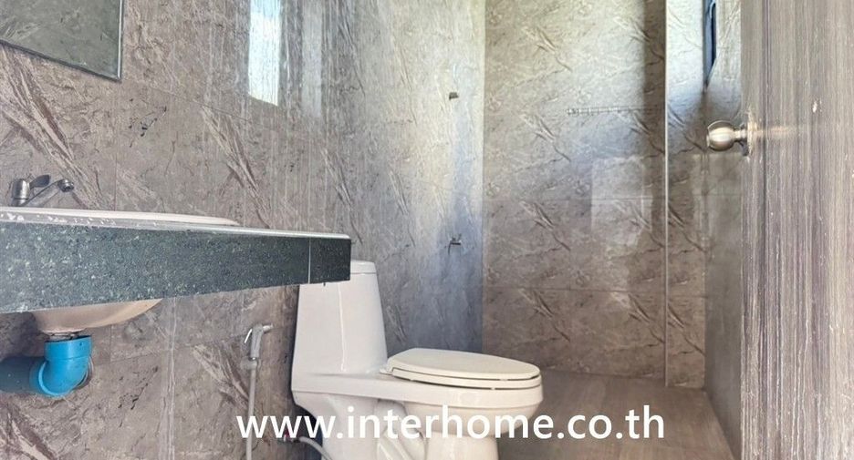 Almacén en venta en Phra Samut Chedi, Samut Prakan