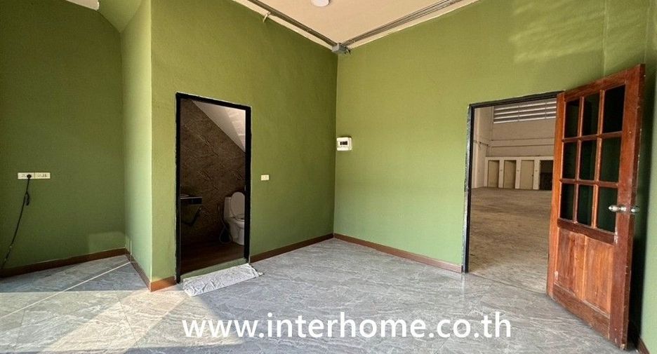 Almacén en venta en Phra Samut Chedi, Samut Prakan