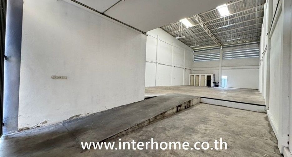 Almacén en venta en Phra Samut Chedi, Samut Prakan