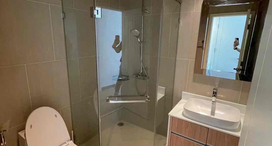 For sale 3 ベッドルーム condo in Sathon, Bangkok