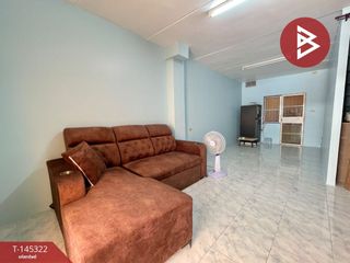 Продажа 2 спальни таунхаус в Mueang Chon Buri, Чонбури