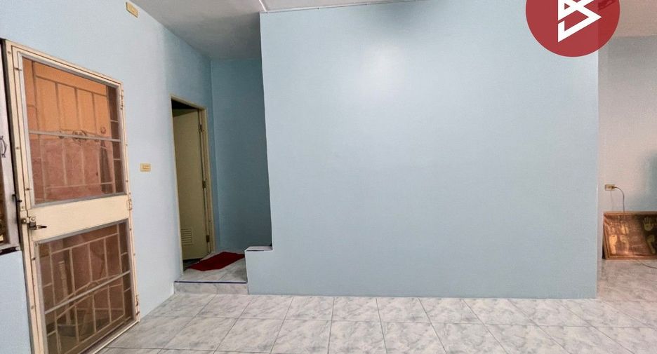 Продажа 2 спальни таунхаус в Mueang Chon Buri, Чонбури