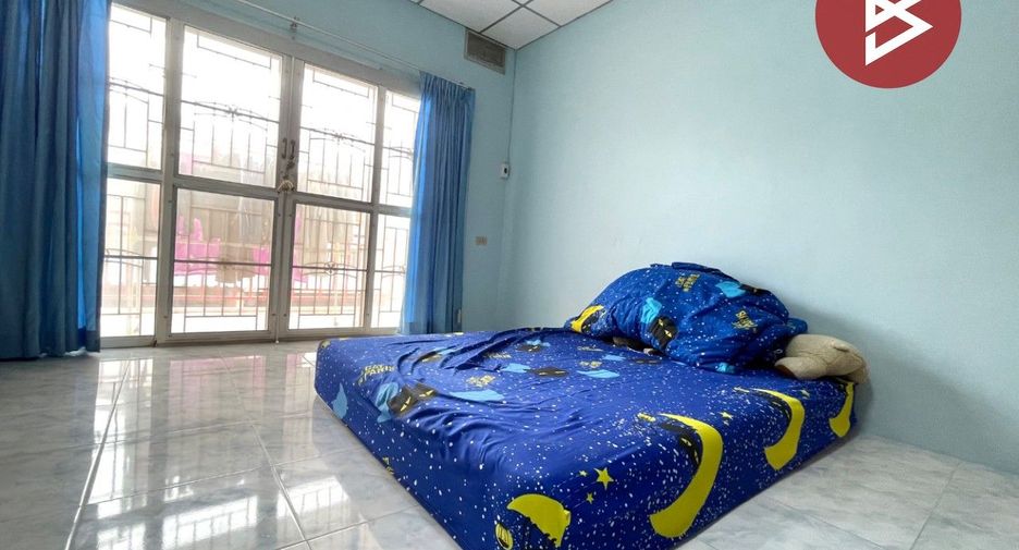 Продажа 2 спальни таунхаус в Mueang Chon Buri, Чонбури