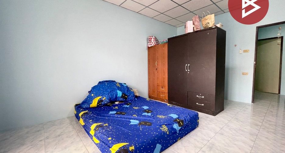 Продажа 2 спальни таунхаус в Mueang Chon Buri, Чонбури