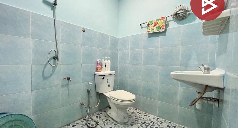 Продажа 2 спальни таунхаус в Mueang Chon Buri, Чонбури