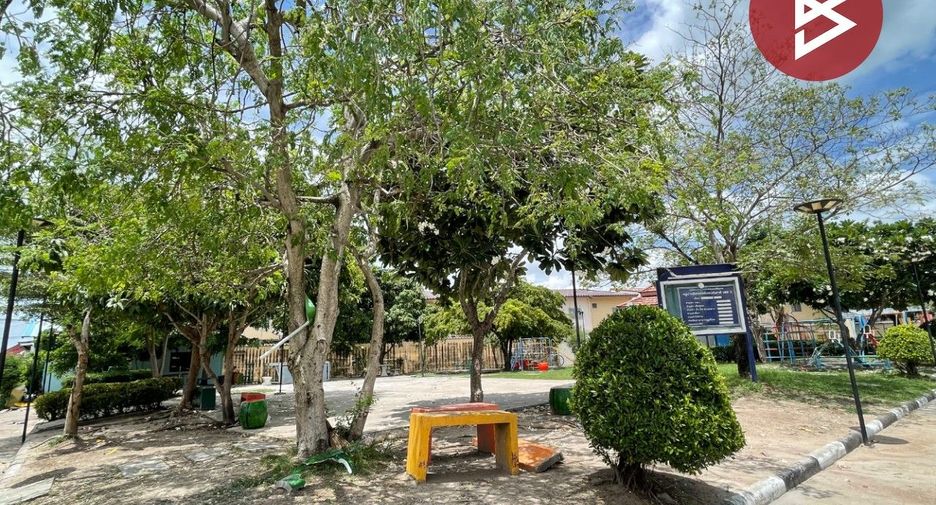 Продажа 2 спальни таунхаус в Mueang Chon Buri, Чонбури