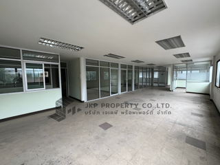 For rent warehouse in Saphan Sung, Bangkok