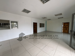 For rent warehouse in Saphan Sung, Bangkok