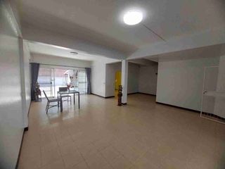 For rent 4 ベッドルーム retail Space in Mueang Chiang Mai, Chiang Mai