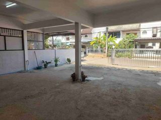 For rent 4 ベッドルーム retail Space in Mueang Chiang Mai, Chiang Mai