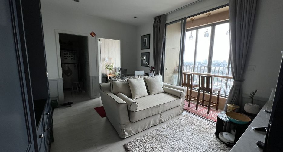 For sale 2 bedrooms condo in Phra Khanong, Bangkok