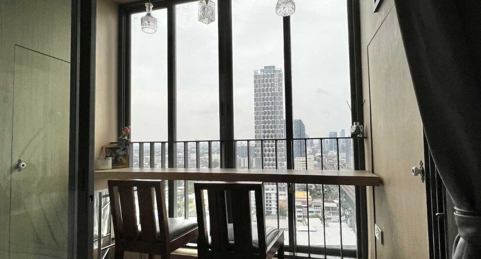 For sale 2 bedrooms condo in Phra Khanong, Bangkok