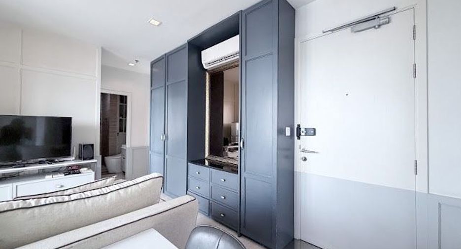 For sale 2 bedrooms condo in Phra Khanong, Bangkok
